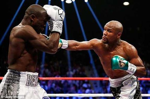 Trực tiếp Floyd Mayweather vs Andre Berto: Trận đấu thế kỷ