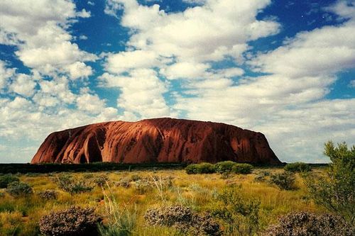 Uluru - vẻ đẹp của những tảng đá nguyên khối lớn nhất thế giới