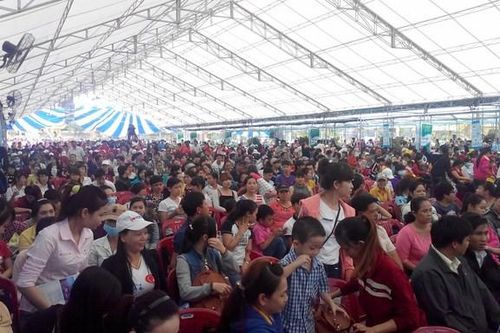 Tư vấn pháp luật cho 10.000 công nhân