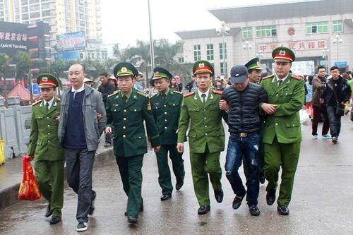 Cảnh sát Trung Quốc và Việt Nam phối hợp thu giữ gần 1,8 tấn ma túy
