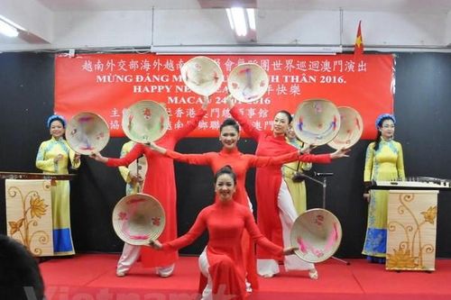Biểu diễn nghệ thuật mừng Đảng, mừng Xuân mới tại Macau