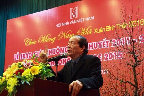 Tác giả không chuyên đoạt giải thưởng Hội Nhà văn 2015