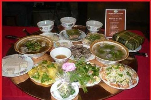 Chuẩn bị mâm cỗ cúng Tất niên