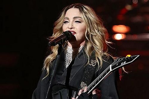 Buổi biểu diễn của nữ ca sỹ Madonna ở Singapore bị phản đối