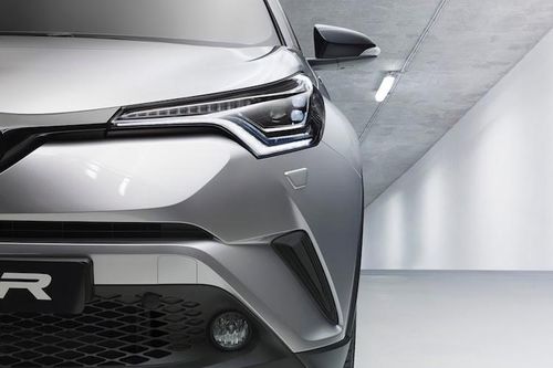Lộ diện crossover cỡ nhỏ Toyota CH-R 'đấu' với Mazda CX-3