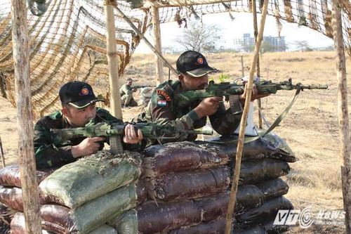 Thượng tướng Võ Văn Tuấn dẫn đầu đoàn Việt Nam diễn tập ở Ấn Độ