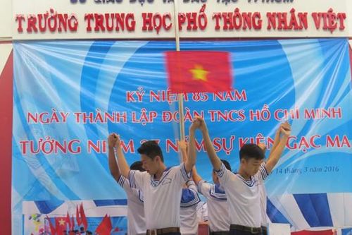 Xúc động học sinh TP.HCM tưởng niệm sự kiện Gạc Ma