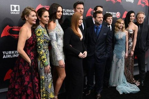Dàn sao siêu nhân rực rỡ trong ngày ra mắt 'Batman v Superman'