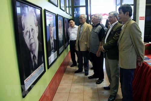 Triển lãm về Đảng Cộng sản Việt Nam và Quốc hội Việt Nam