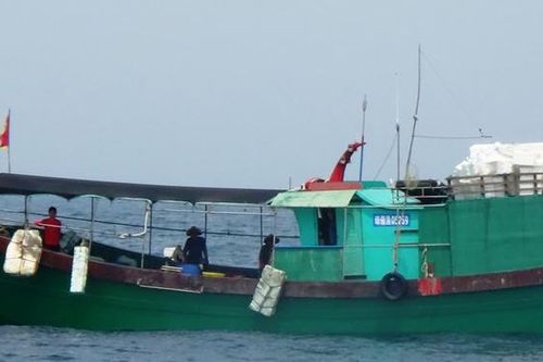 6 tàu cá Trung Quốc xâm phạm sâu vùng biển Quảng Bình