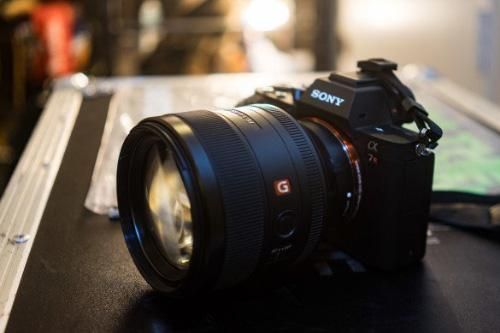 Ống kính Sony 85mm f/1.4 G Master đối mặt nghi vấn lỗi cơ cấu lấy nét
