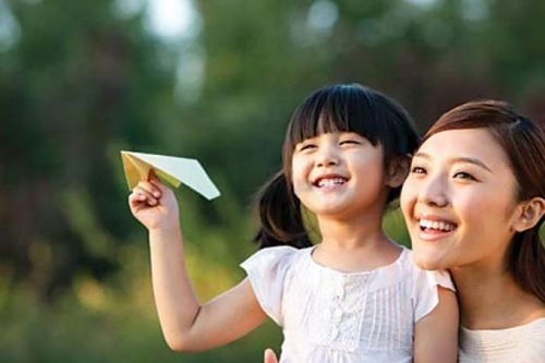 Xu hướng mẹ đơn thân: Mất niềm tin vào hôn nhân?