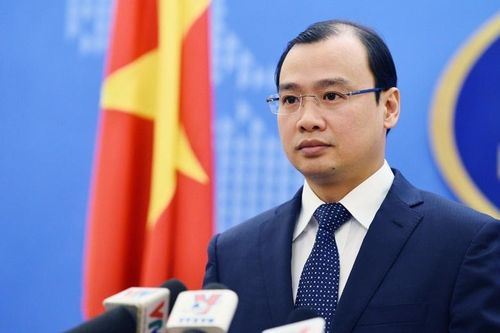 Yêu cầu Trung Quốc rút máy bay chiến đấu ra khỏi Hoàng Sa