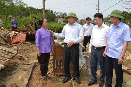 Khắc phục hậu quả lốc xoáy, mưa đá