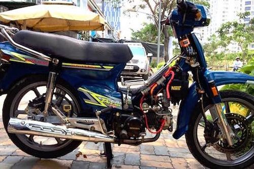 Honda Dream Việt 'siêu chất' của dân chơi Sài thành