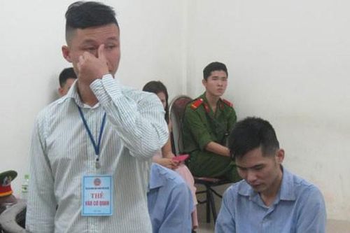 Dùng 'chiêu bẩn' cướp nhà 'con nợ'