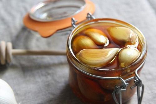 Lợi ích tuyệt vời khi kết hợp tỏi và mật ong
