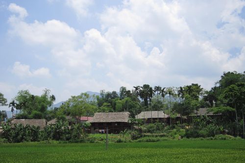 Trải nghiệm thú vị ở những bản nhà sàn vùng cao