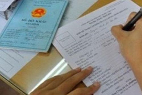 Sau ly hôn, muốn đổi giấy khai sinh cho con phải làm gì?