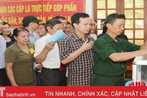 Bầu cử ở Hà Tĩnh: Cử tri đi bỏ phiếu đạt 99,72%