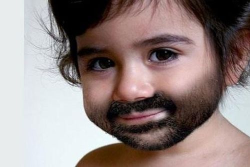 Cậu bé khiến mọi người choáng váng khi 1 tuổi đã dậy thì