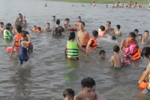 'Bãi biển' mới ở ngoại thành Hà Nội