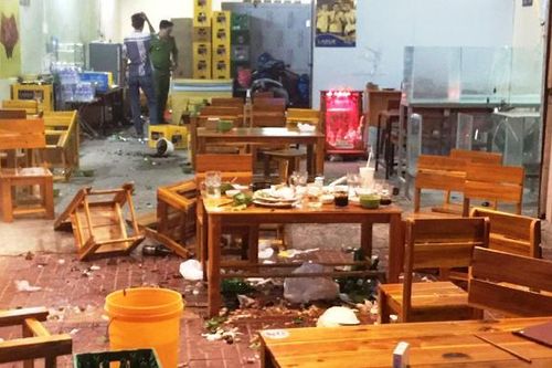 Nhìn 'thấy ghét', chém 4 người trọng thương