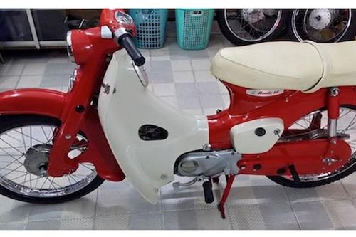 Honda Cub hơn 50 năm vẫn 'mới cứng' tại Sài Gòn