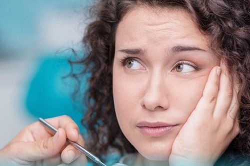 Những thói quen xấu khiến bạn dễ bị viêm lợi, chảy máu chân răng
