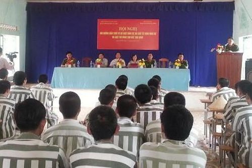 Trợ giúp hàng trăm phạm nhân tái hòa nhập xã hội
