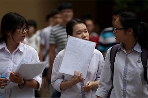 Thủ tướng: Đảm bảo hạ tầng công nghệ, tránh xét tuyển lộn xộn