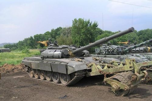 Ngạc nhiên xe tăng T-72B tự độ của quân nổi dậy Ukraine