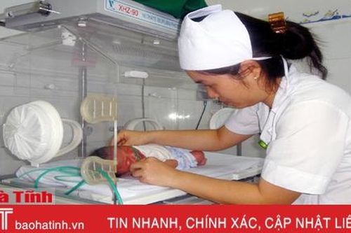 Cứu trẻ nhẹ cân, non tháng bằng nuôi dưỡng tĩnh mạch