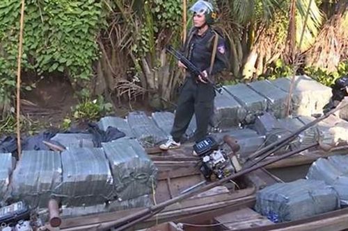 Cảnh sát bắt giữ 90.000 bao thuốc lá lậu
