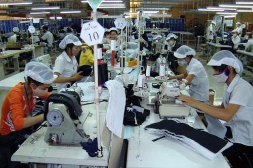 Xuất khẩu dệt may gặp khó