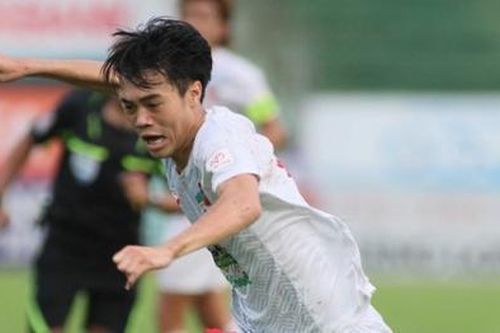 Ghi bàn như Messi, Văn Toàn giúp HAGL thắng đậm