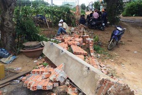 Hiện trường cưỡng chế nhà 'nguyên Đại tá Công an' xây trái phép