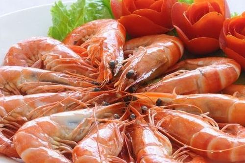 Những món kết hợp với tôm dễ biến thành 'thuốc độc'
