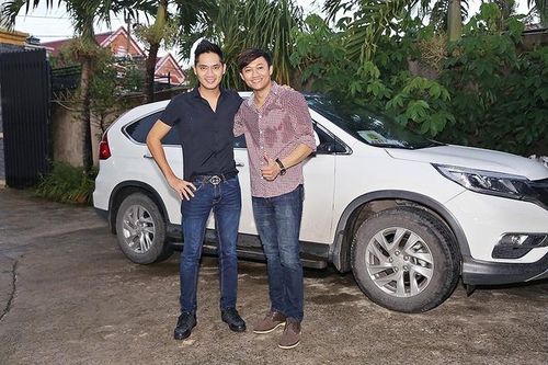 Quý Bình mời Minh Luân về quê mừng giải quán quân