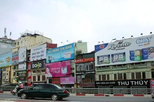 5 địa phương vẫn 'án binh bất động' trong tháo dỡ bảng quảng cáo vi phạm