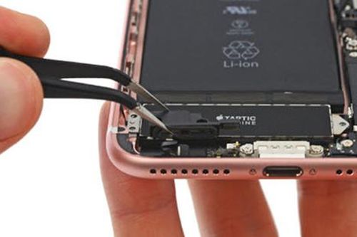 Bên trong iPhone 7 Plus có những gì?