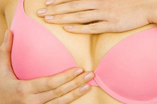 Hãy cẩn trọng với những triệu chứng của bệnh ung thư vú