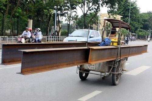 Xử lý xe thô sơ chở hàng cồng kềnh: Cần có giải pháp căn cơ