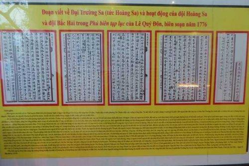 Triển lãm bản đồ và trưng bày tư liệu Hoàng Sa - Trường Sa đến với người Tây Nguyên