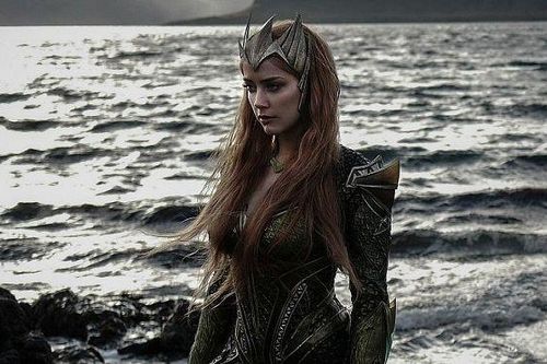 Rời bỏ Johnny Depp, Amber Heard trở thành 'Nữ hoàng 7 đại dương'