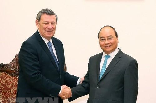 Thủ tướng Nguyễn Xuân Phúc tiếp Bộ trưởng Ngoại giao Đông Uruguay