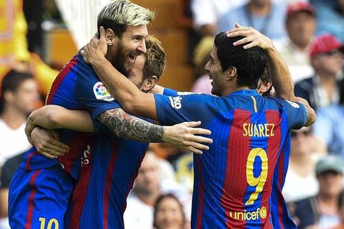 Messi lập cú đúp, trọng tài làm người hùng, Barca thắng nghẹt thở