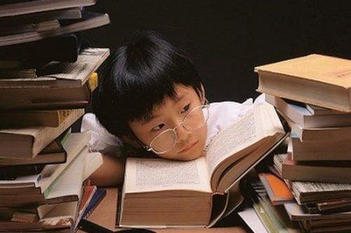 Đừng để trẻ phát bệnh tâm thần vì học
