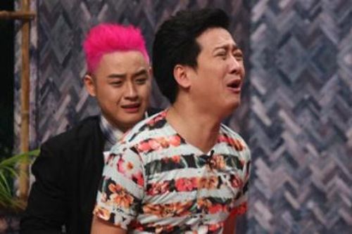Thanh Duy ôm Trường Giang bật khóc như mưa trong game show