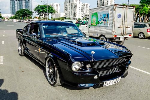 Ford Mustang 'Eleanor' độ độc nhất tại Sài Gòn